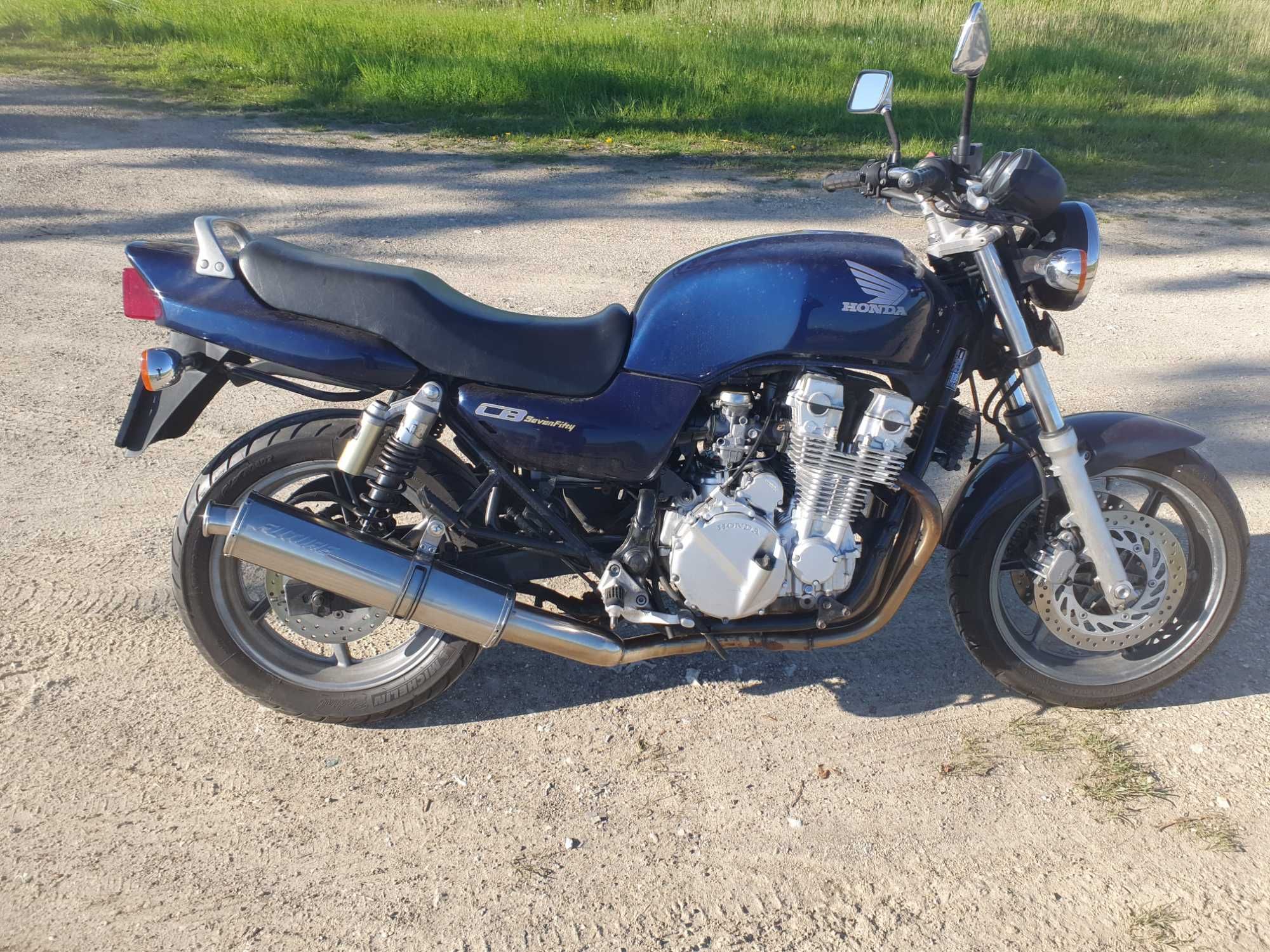 Witam sprzedam Honda seven fifty 750cc