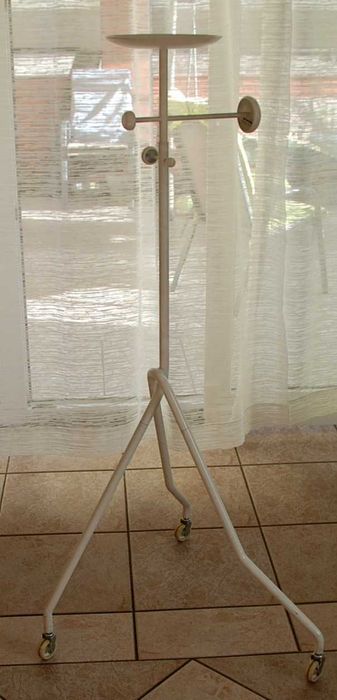 StojakWieszak  garderobiany kółka Ikea PS 2017 Gustav Carlberg