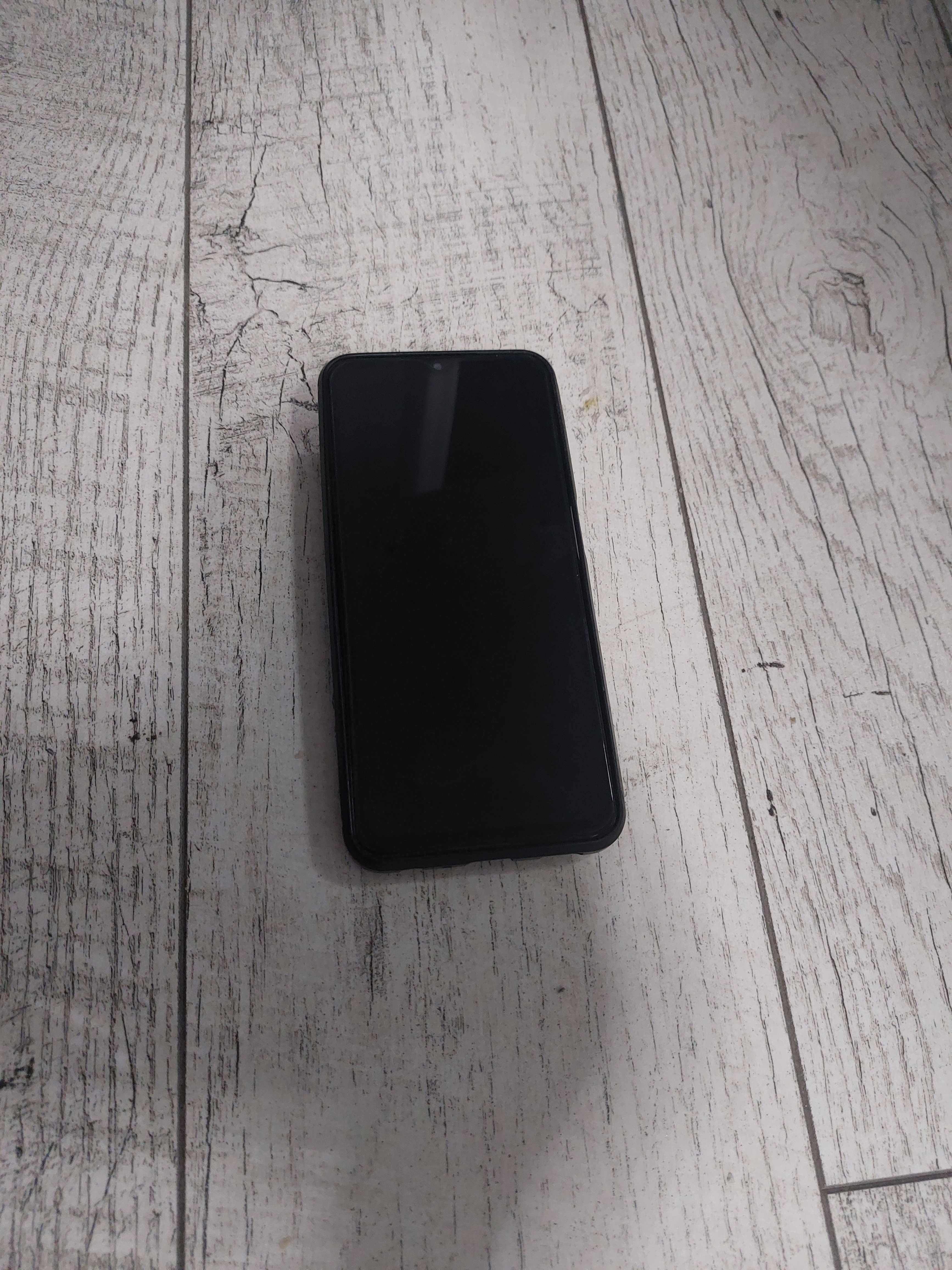 Samsung Galaxy A13 w fajnym stanie