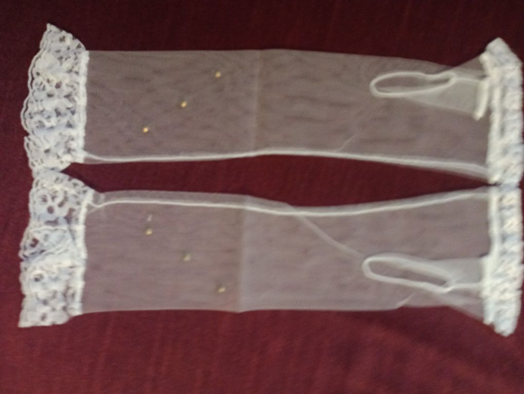 Tiulowe białe długie rękawiczki mitenki bal ślub wesele studniówka