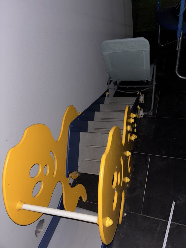 Vendo trampolim peso max 120kg + oferta de escorrega