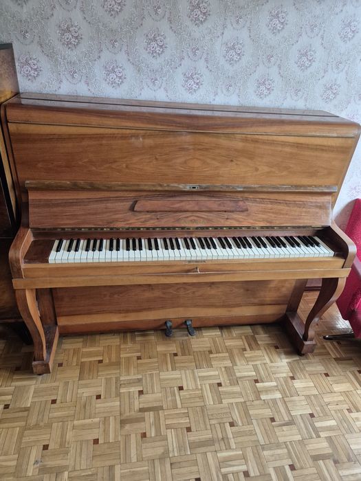 Sprzedam pianino Calisia