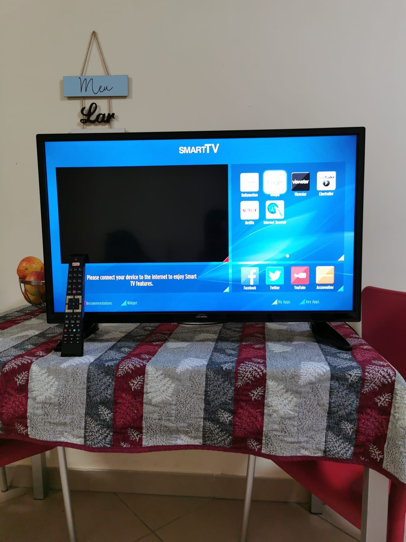 Smart Tv Electronia 32 polegadas como nova com caixa