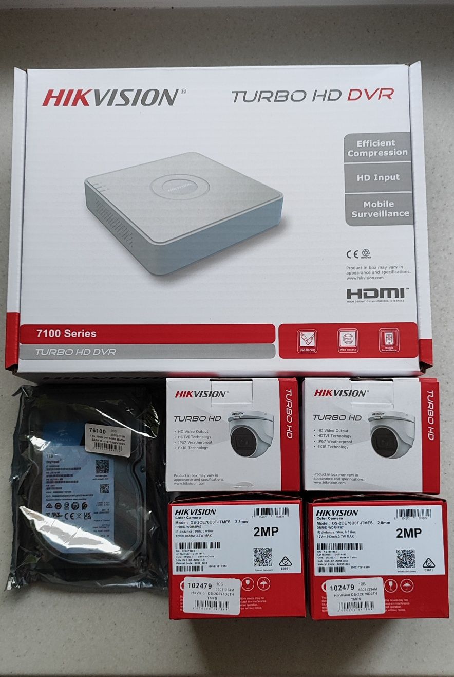 Новий комплект відеонагляду Hikvision на 2 мп+вбудований мікрофон+HDD