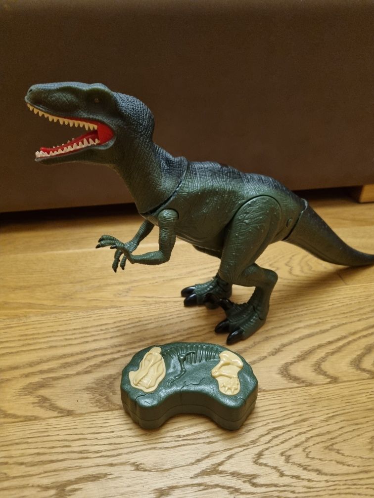 Duży 28 cm dinozaur T-rex: chodzi, ryczy, świeci