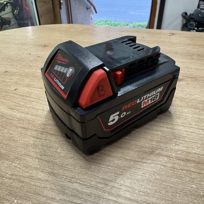 Akumulator Milwaukee M18B5 5.0Ah -- otoLombard Lumik skup narzędzi