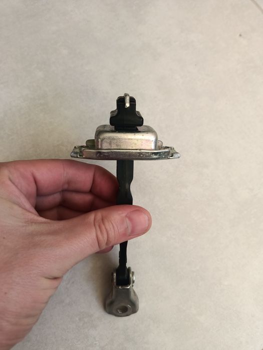 Обмежувач дверей