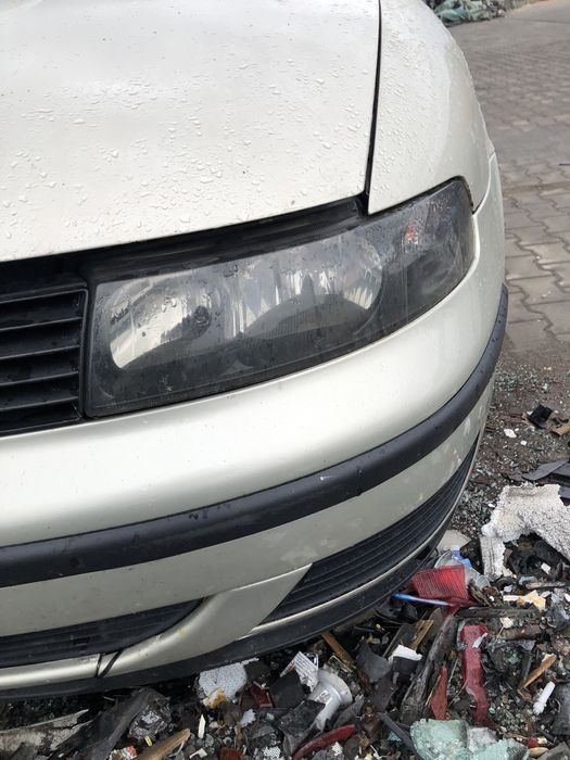 Reflektor lampa lewy przód przednia Seat Leon I Toledo II