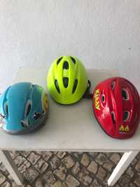 Conjunto capacetes bicicleta