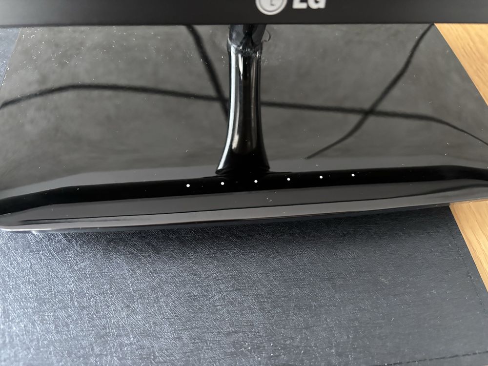 Monitor super cieki flatron E2281 xbox ps5