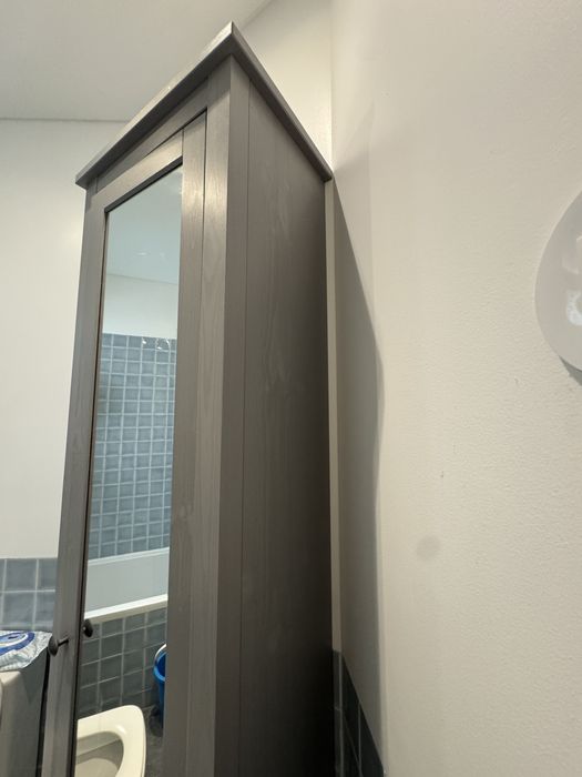 Armário Alto IKEA HEMNES com Espelho – Cinzento