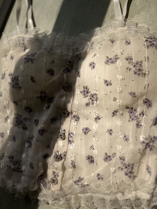 Топ з чашечками