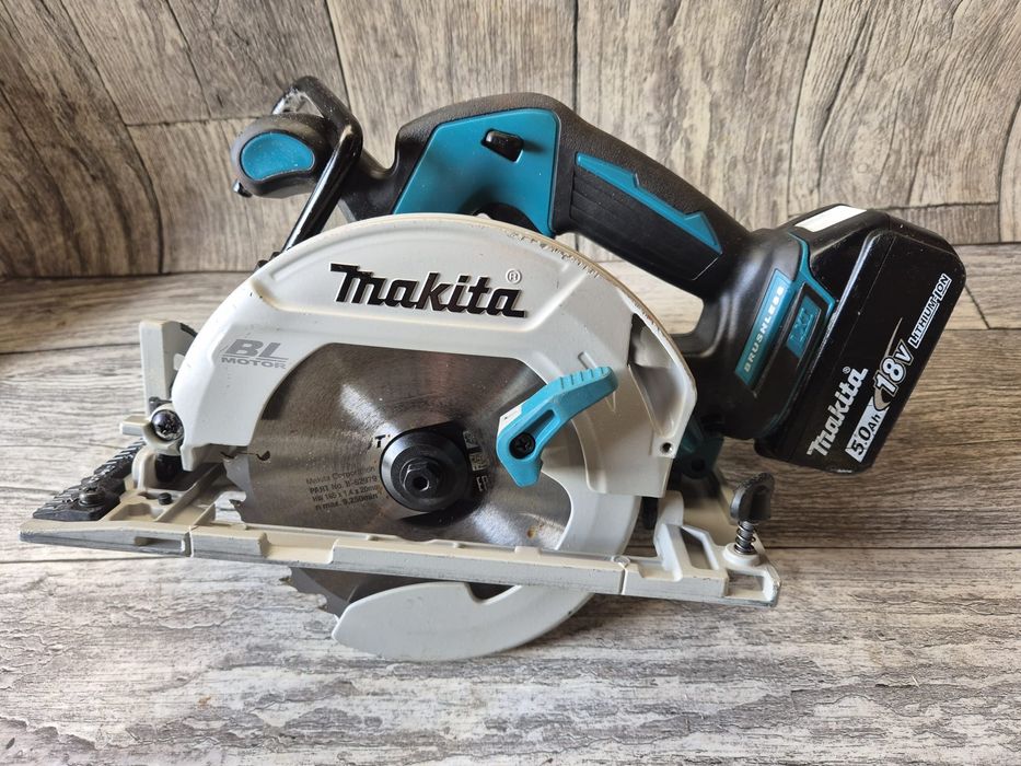 Makita DHS680 piła tarczowa z baterią 5ah