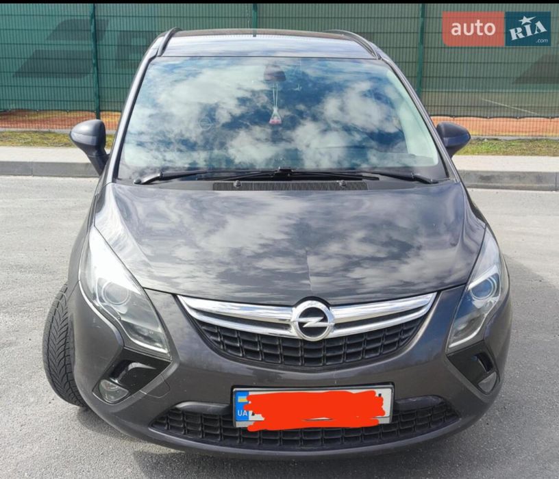 Продам Zafira Tourer