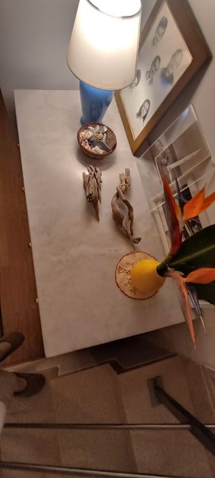 Móvel muito antigo, bem cuidado