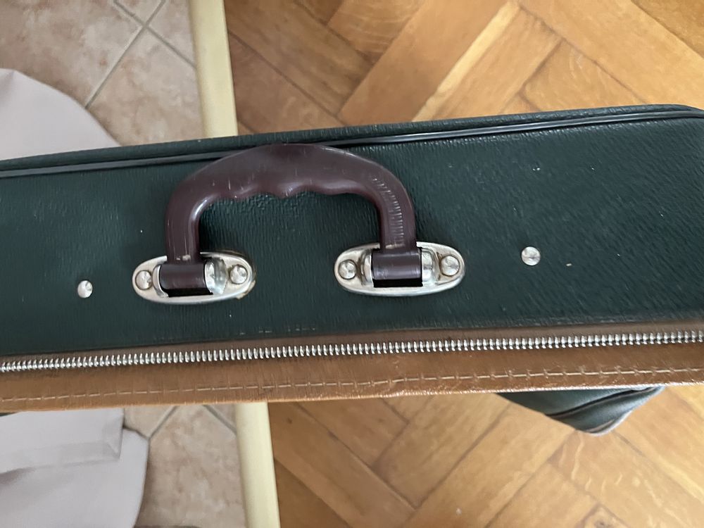 Walizka vintage szara nowa i zielona uszkodzona