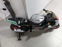 Moto elétrica de criança Aprilia RSV 12v INJUSA
