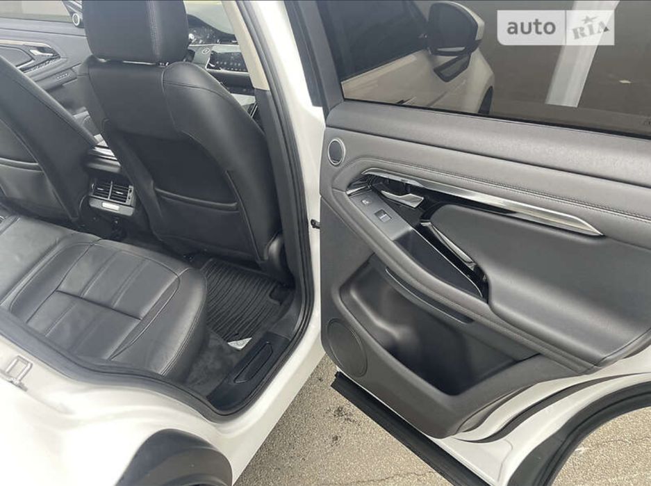 Продам Land Rover Evoque Pure