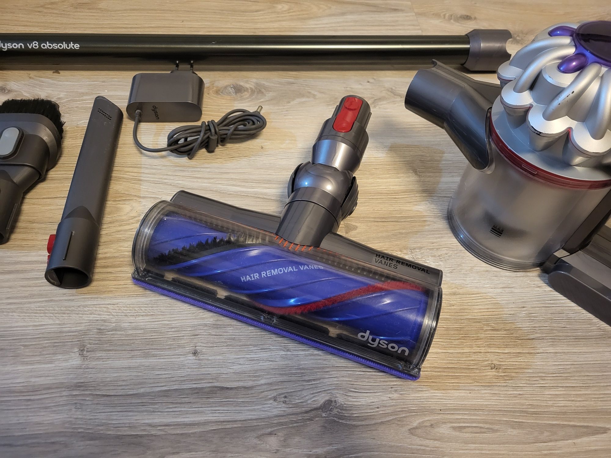 Odkurzacz Dyson v8 absolute bezprzewodowy pionowy Nowy model sv25