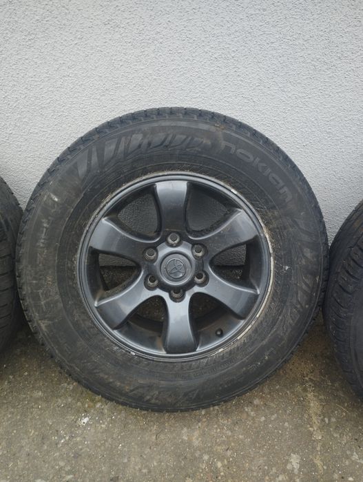 Koła felgi Toyota Land Cruiser.