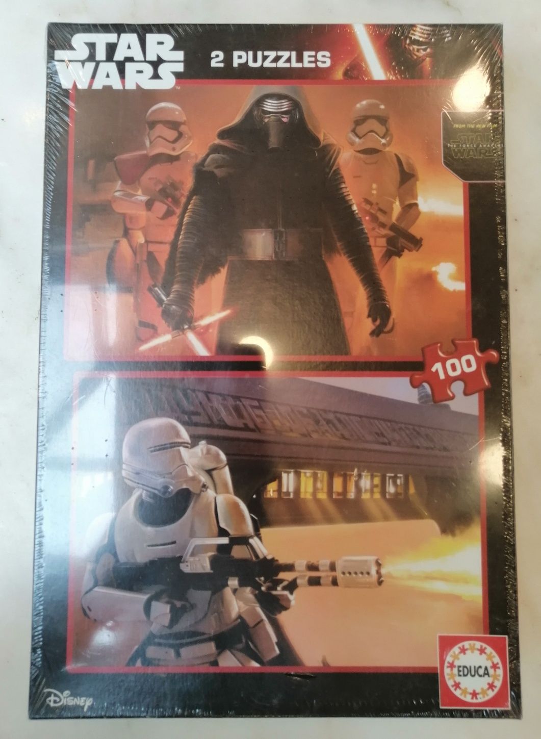 Caixa com 2 puzzles novos do filme Star Wars composto por 100 pcs cada