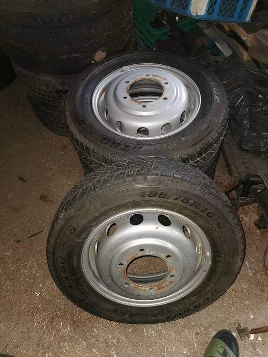 Kola ford transit blizniak