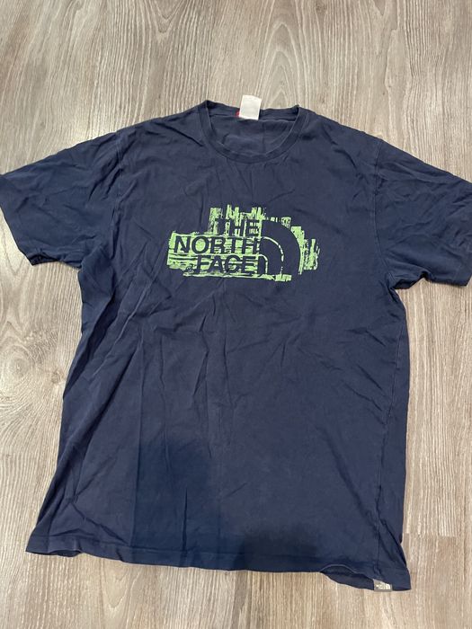 Футболка the north face tnf