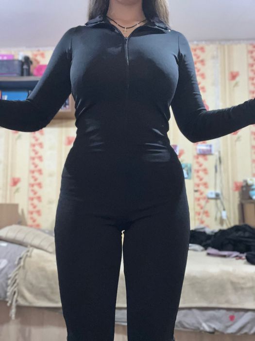 Жіночий комбінезон