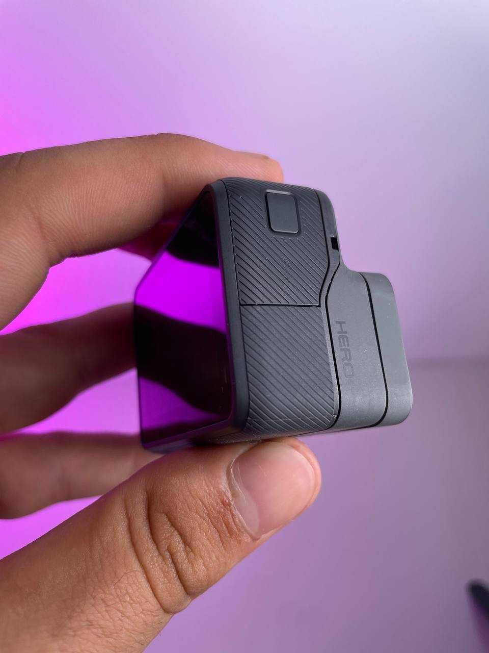 Екшн камера GoPro Hero HWBL1 в ідеальному стані, з комплектом