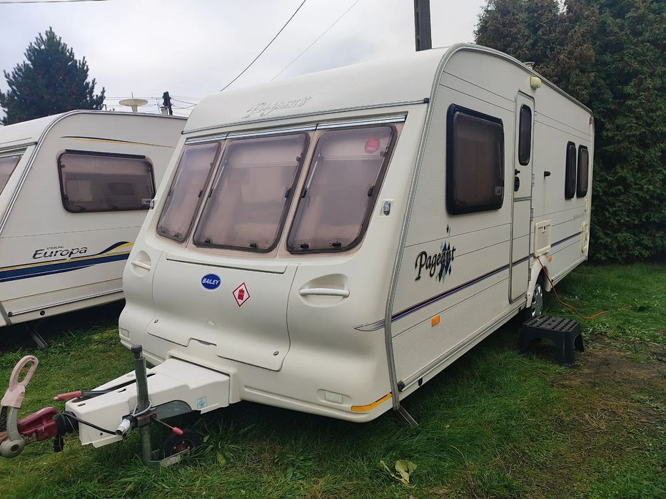 Bailey Pageant  Łóżko małżeńskie 4/5 os Przedsionek RATY