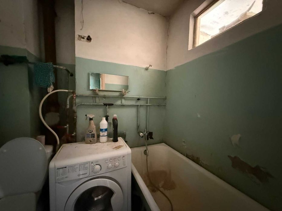 Продам 1 кімнатну 32 кв.м., вул. Метрологічна, 2-А, Голосіївський р-н