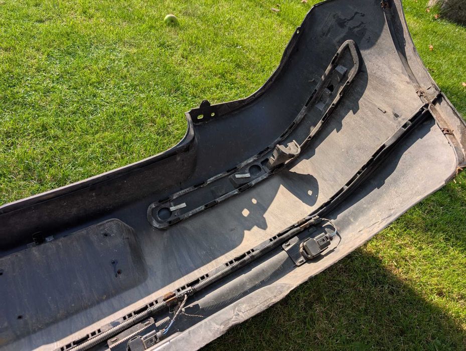 Zderzak tylny Golf 4 LB5N HB 5D Dokładka PDC czujniki parkowania moduł