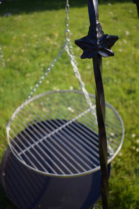 Grill polski trójnóg kuty żeliwny duży ruszt nierdzewny ognisko zima
