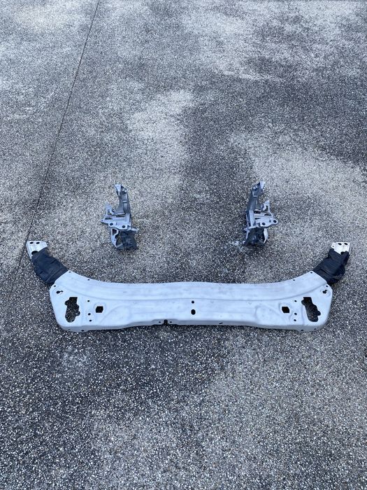 Kit Suportes Rafiador e Farois Frente Mercedes Class C (W205)