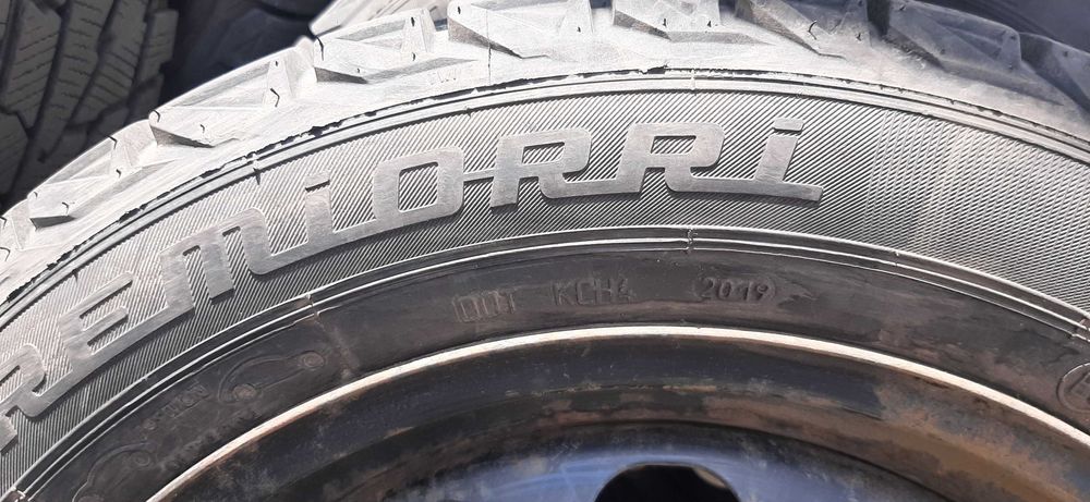Диски 5 112 R16 VW Original з гумою 205/55 R16 зима ковпаки VW ориг.