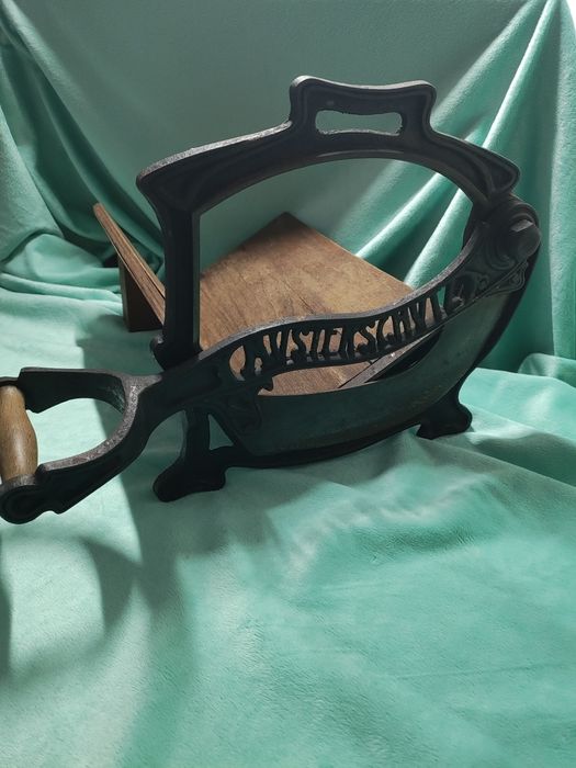 Zabytkowa krajalnica Vintage