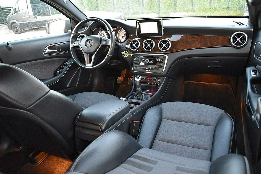 Mercedes GLA 180 D Pół-Skóra Navi Xenon Led Gwarancja