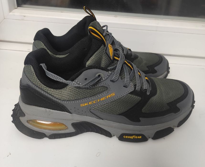 Кросівки в ідеальному стані Sketchers 41 розмір