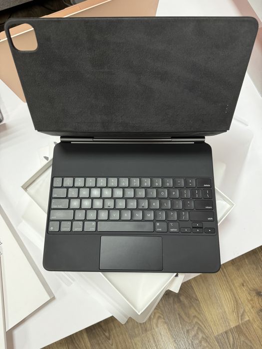 Apple Magic Keyboard для iPad Pro 12.9 3-6 покоління MXQU2 Гарантія!