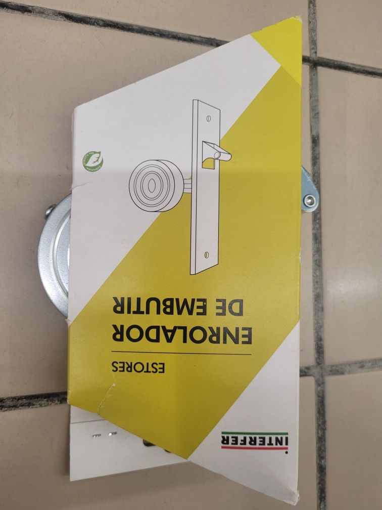Faço reparações de estores manuais ou eletricos