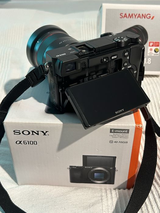 Sony a6100 + Samyang 45 mm 1.8 F AF