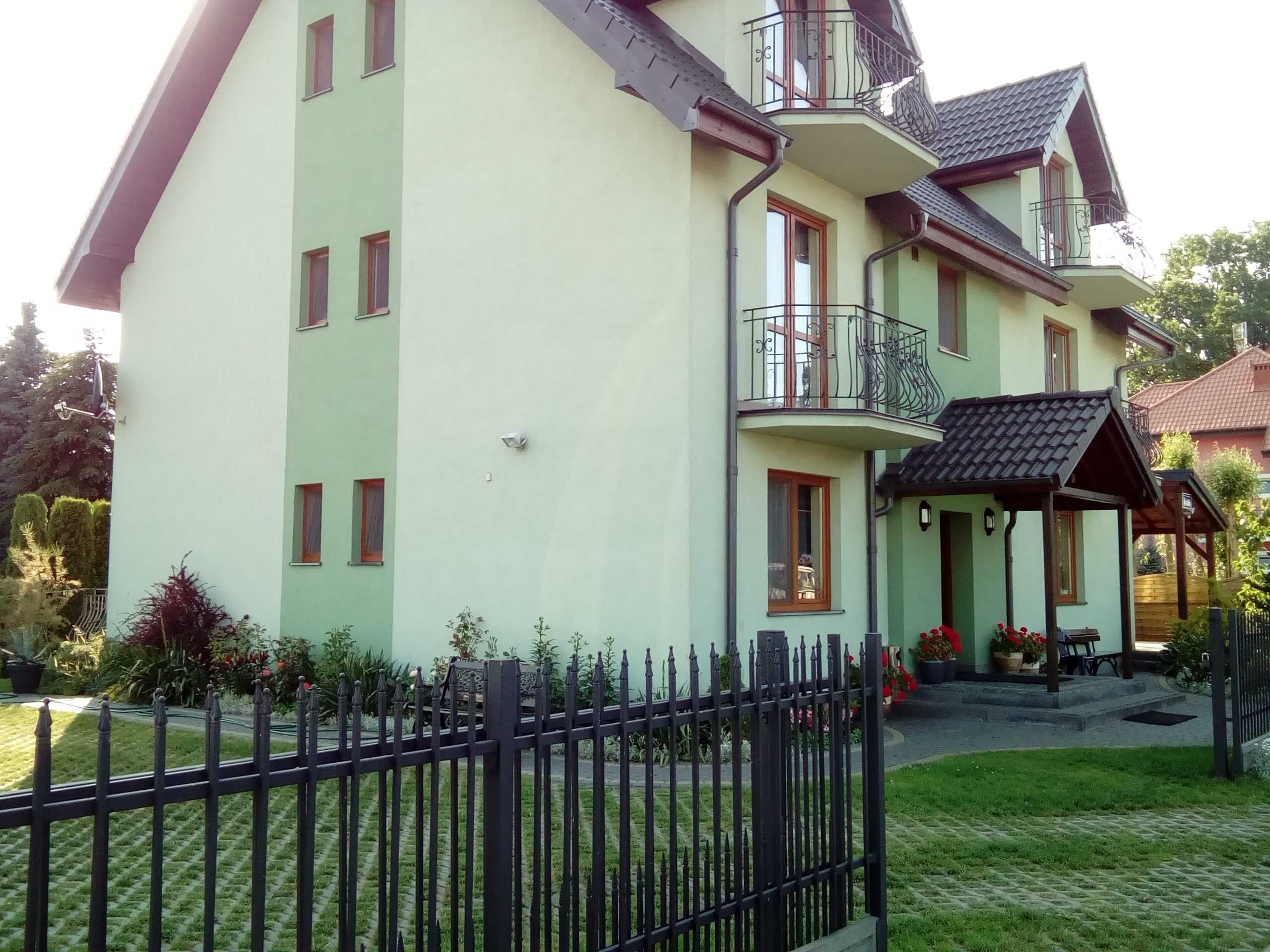 Atol Pokoje Gościnne Krynica Morska