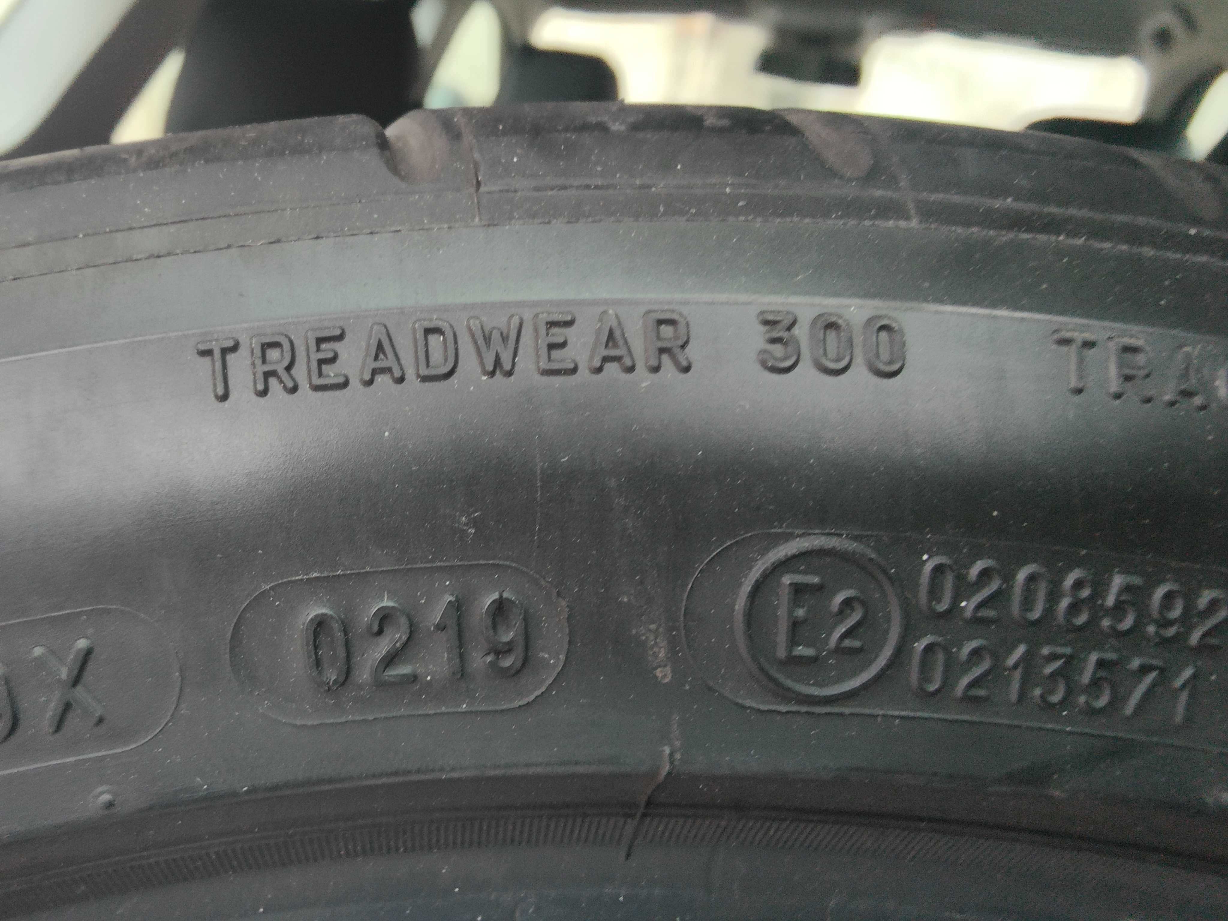 Pneu Michelin 255 40 ZR 18 Pilot Super Sport 2019