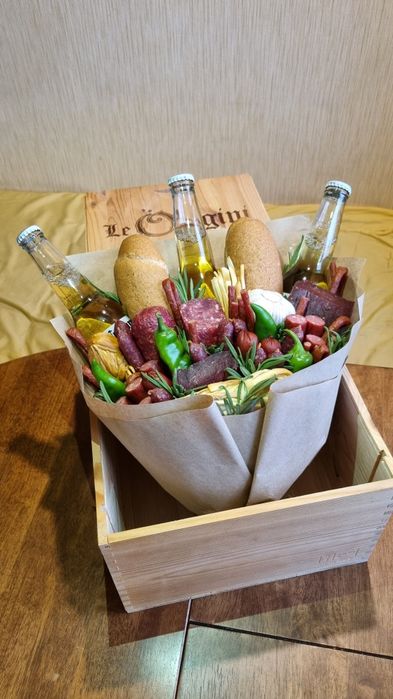 Съедобный букет (колбасный, сладкий, фруктовый, овощной)