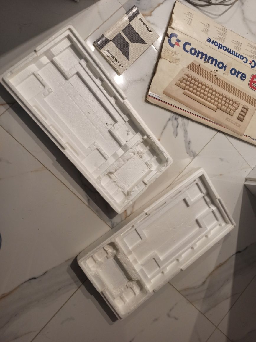 Commodore 64 w pudelku