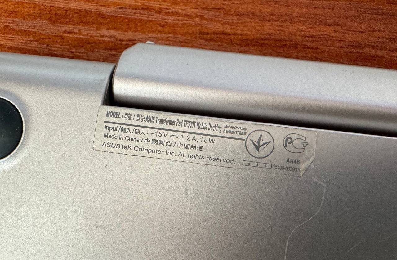 Планшет ASUS TF300T (Читайте описание)