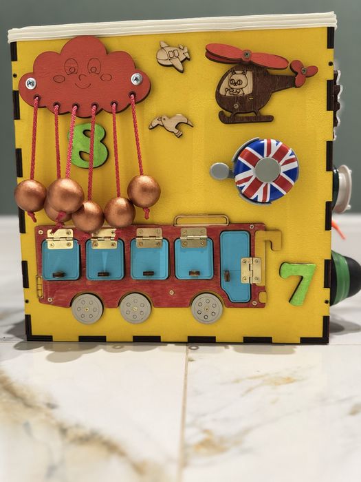 Бізікуб бізідошка бізіборд бізікубик розвиваючі іграшки