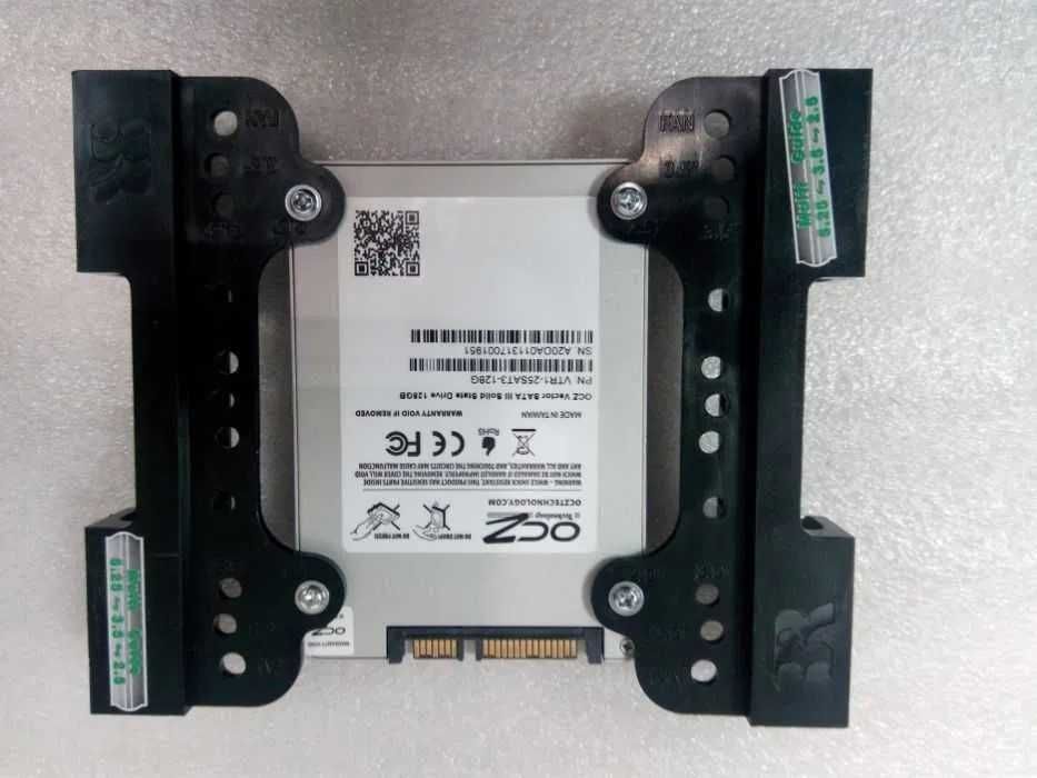 Переходник Перехідник для корпусів с 5.25"на 3.5", 2.5" HDD/SSD + Sata