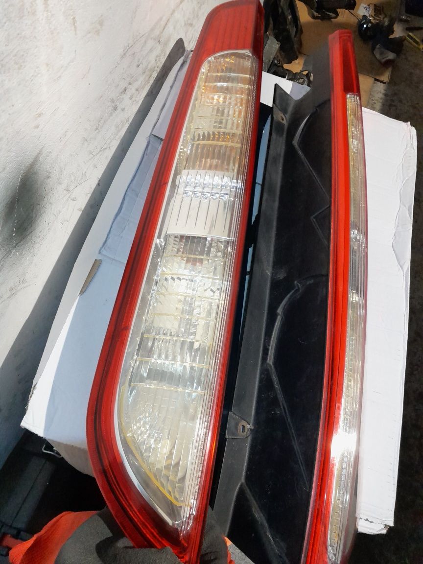 Focus mk2 st Rs lift lampy tył hb led oryginał