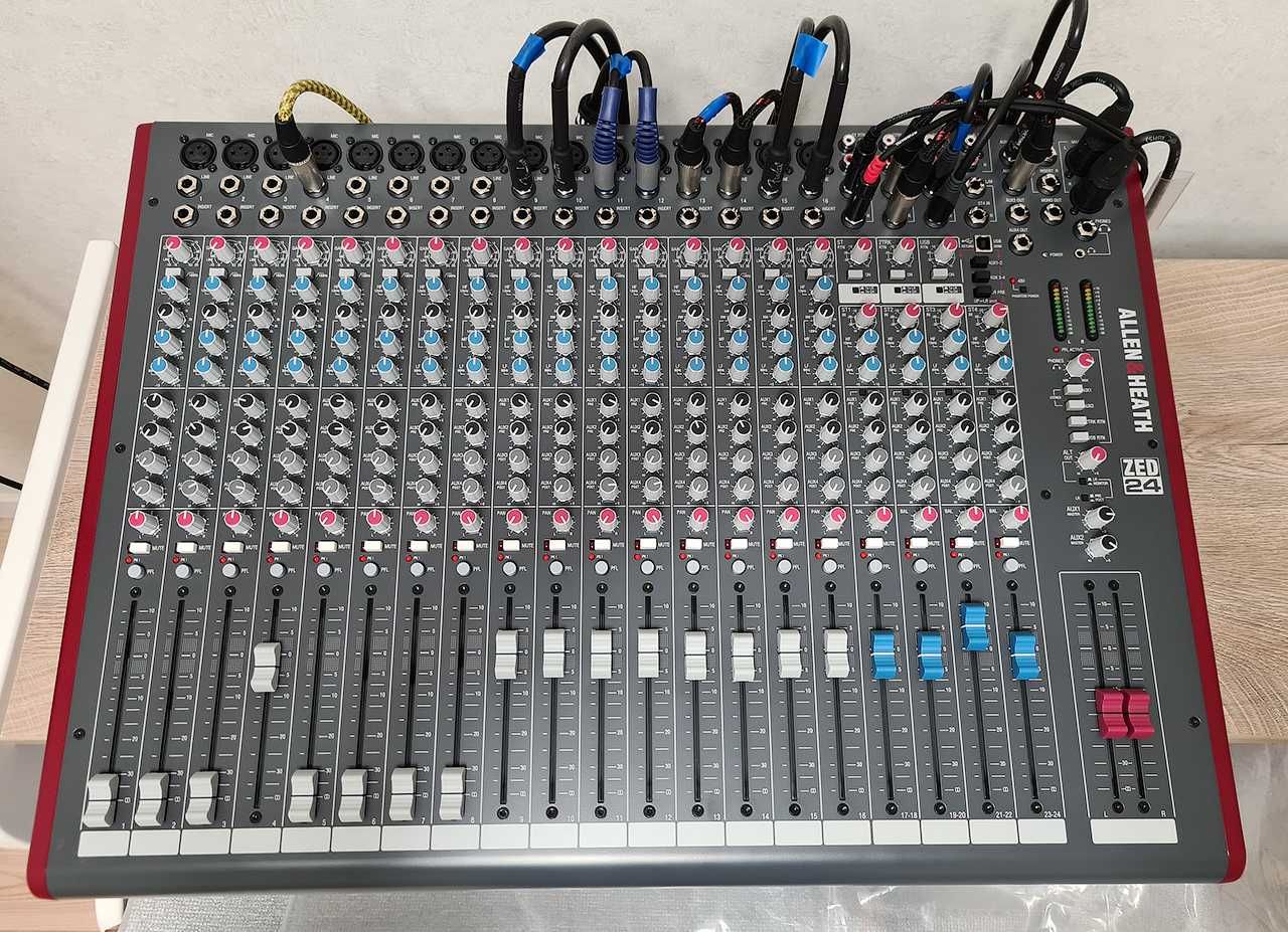 Продам микшер Allen & Heath ZED 24 в идеальном состоянии